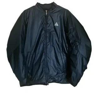 値下げNikeLab ACG BOMBER JACKET ネイビー　Mサイズ s_wp_6531ab34308f0706e8408a96.webp